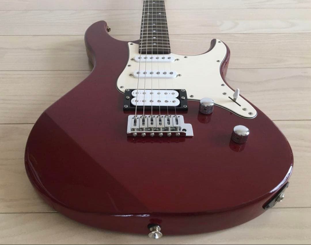 YAMAHA Pacifica 112V RM(レッドメタリック)