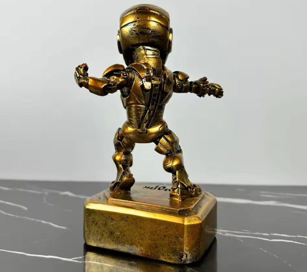 MARVEL　アイアンマン　金　銀　フィギュア