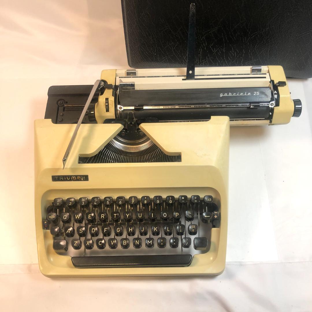 タイプライター TRIUMPH gabriele25 動作確認済 西ドイツ製