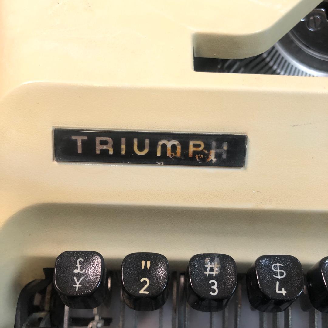 タイプライター TRIUMPH gabriele25 動作確認済 西ドイツ製