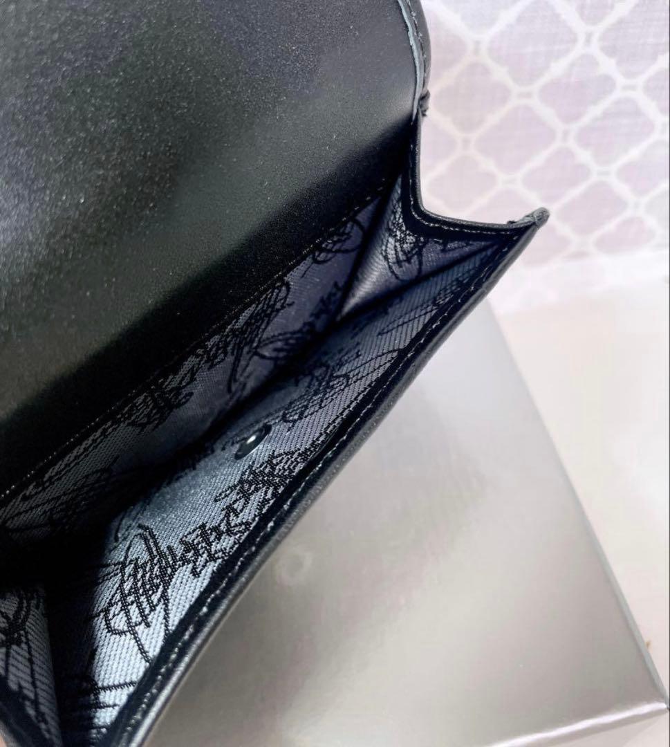 【内柄も素敵☆最新】Vivienne Westwood 三折財布 黒マット