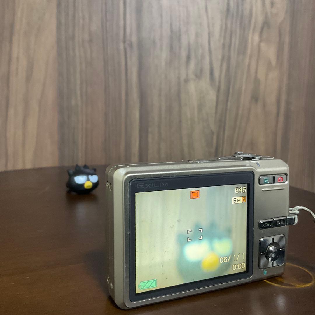 デジタルカメラ Casio EXILIM EX-Z600