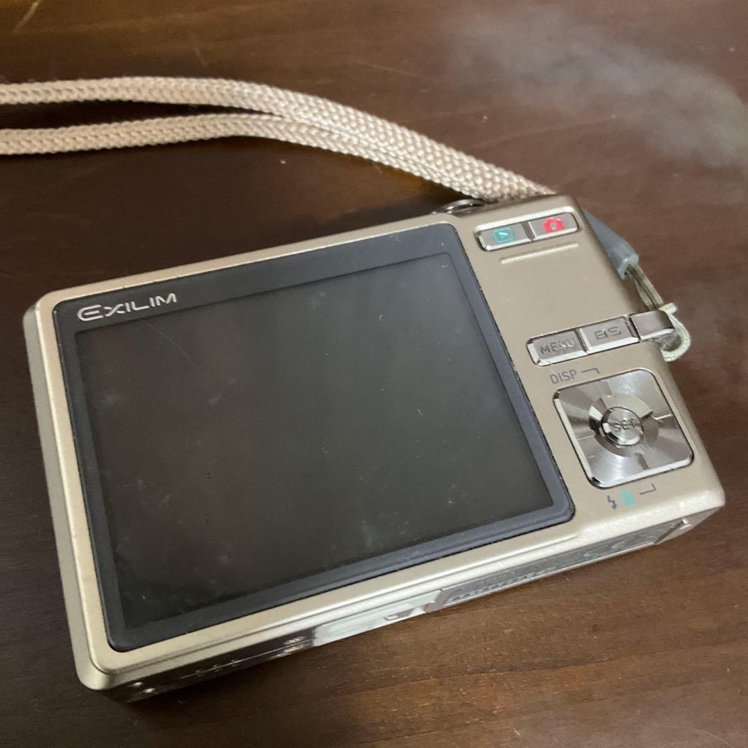 デジタルカメラ Casio EXILIM EX-Z600