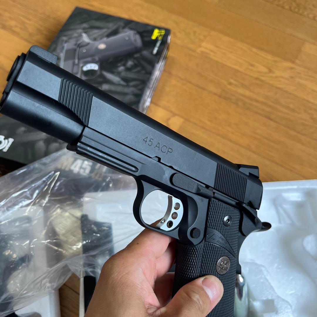 Carbon8 CQP ハンドガン M45 CO2ガスガン