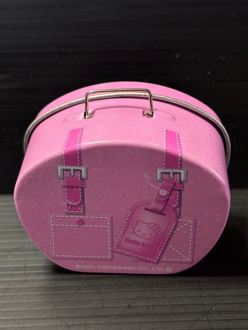 ハローキティ 世界子犬のお散歩 ファスナー マスコット