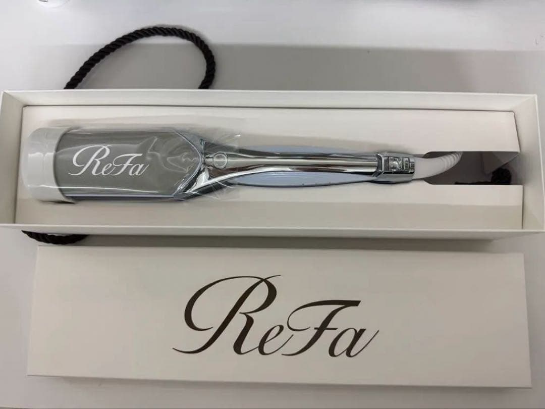 【新品未使用】ReFaリファ パワーストレートアイロン プロ ホワイト