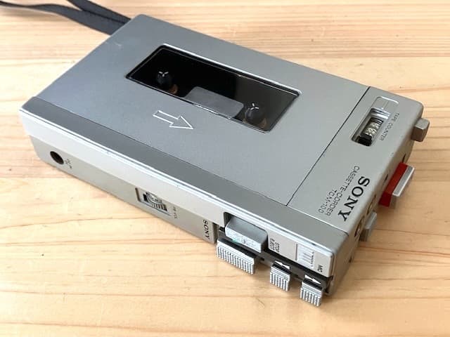 木木 整備済完全動作品 SONY TCM-100 プレスマン ストラップ