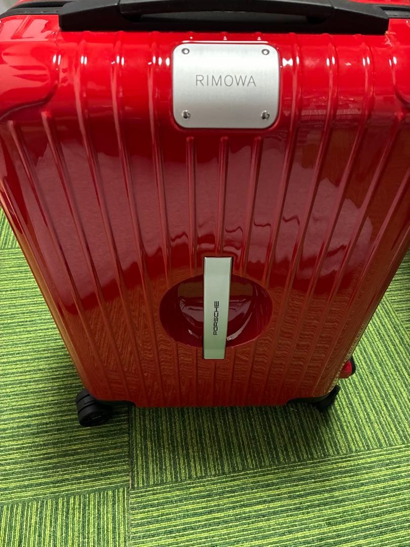 【満点星空様鮮】　リモワ　ポルシェ　スーツケース２つ