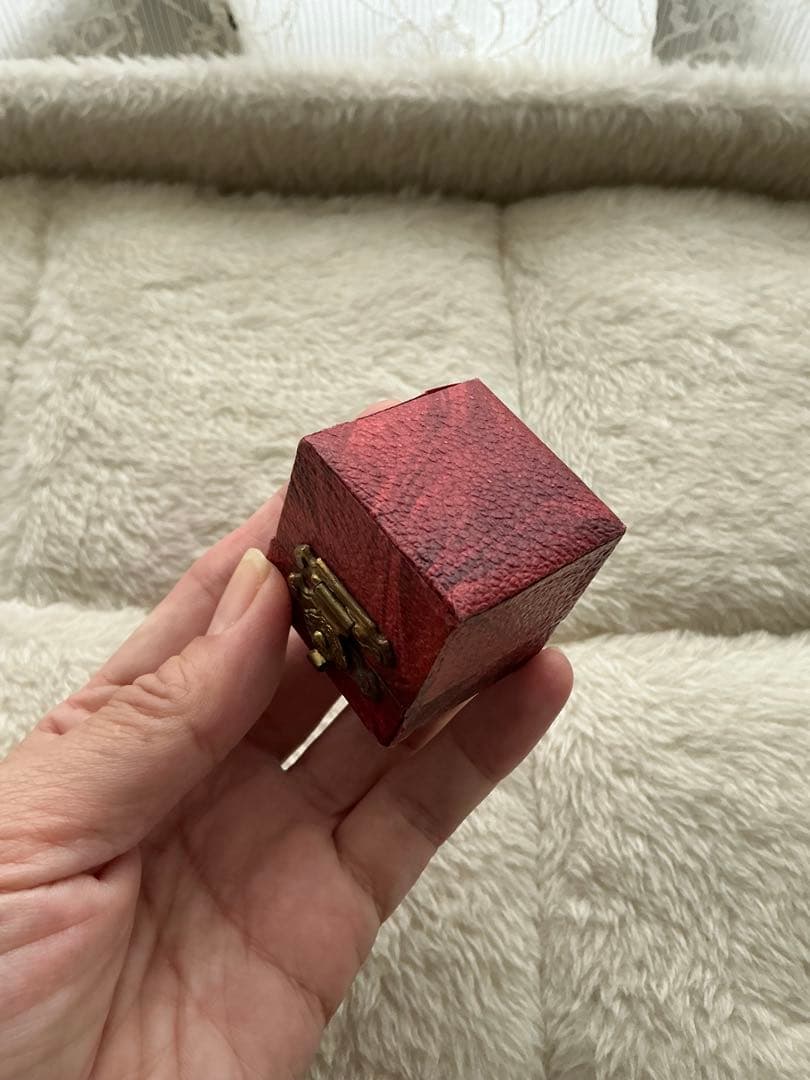 赤系紙張りヴィンテージジュエリーボックス