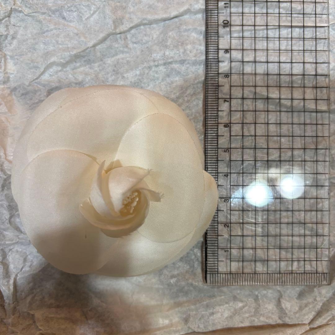 CHANEL コサージュ 白