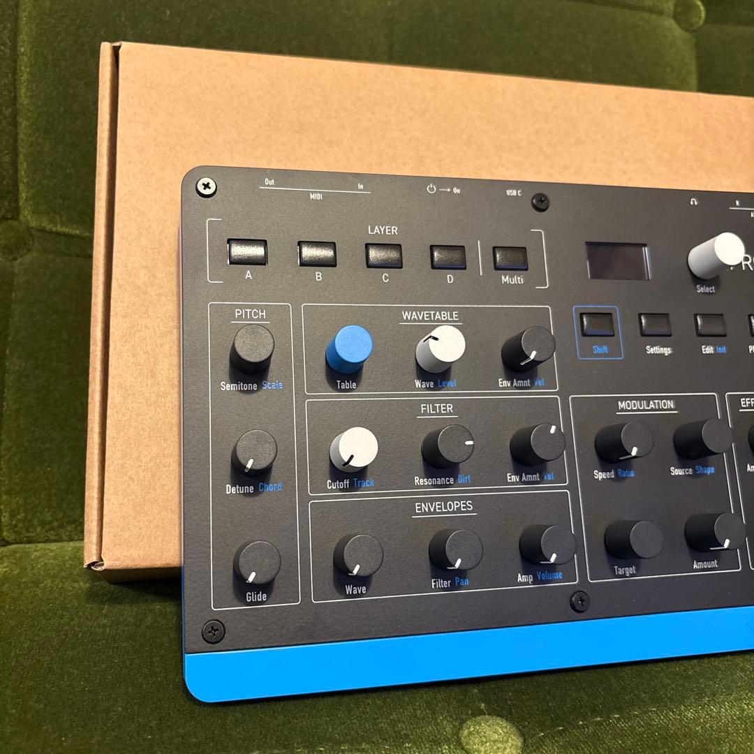 Waldorf PROTEIN ウェーブテーブルシンセサイザー