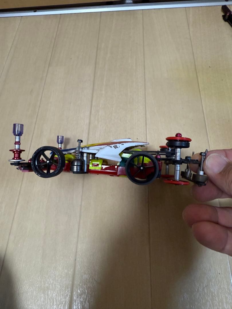 引退品　赤VS 正規品ほぼフルカーボン