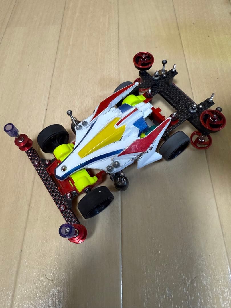 引退品　赤VS 正規品ほぼフルカーボン