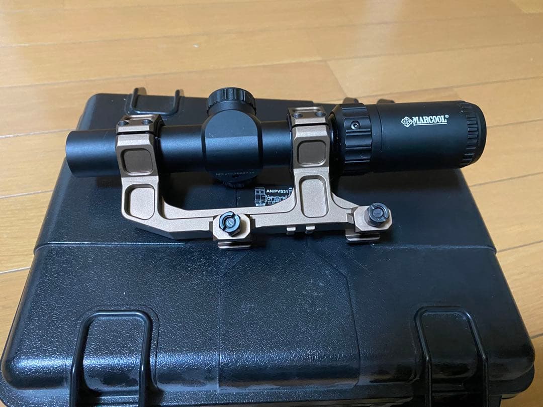 MARCOOL 1.5〜5x20 ショートスコープ マウント付き
