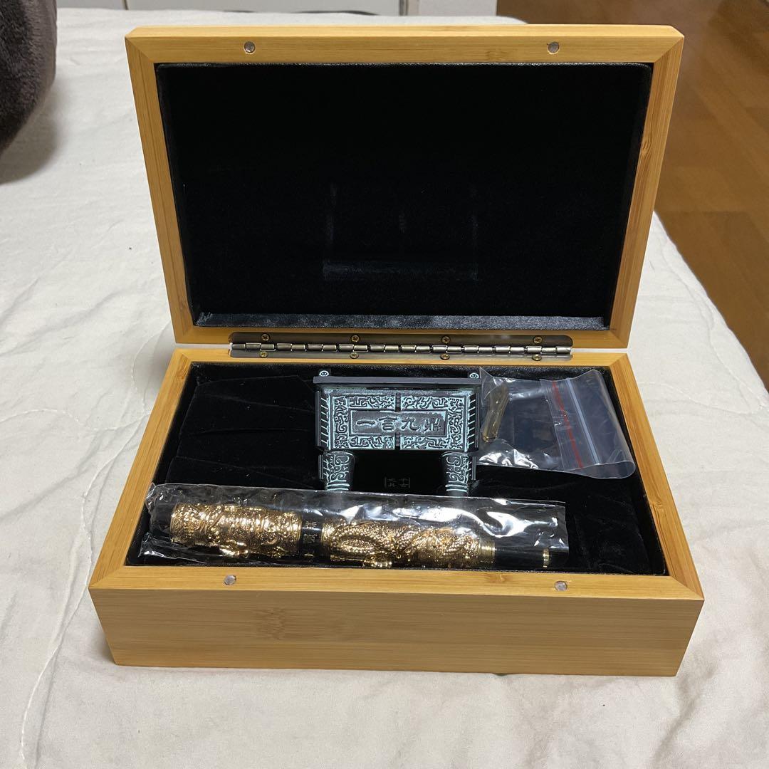 細密装飾造り　万年筆『願い叶龍』