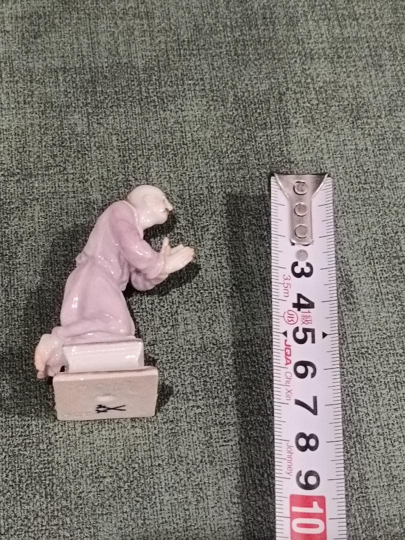 マイセン　紫色 陶器製 人物像