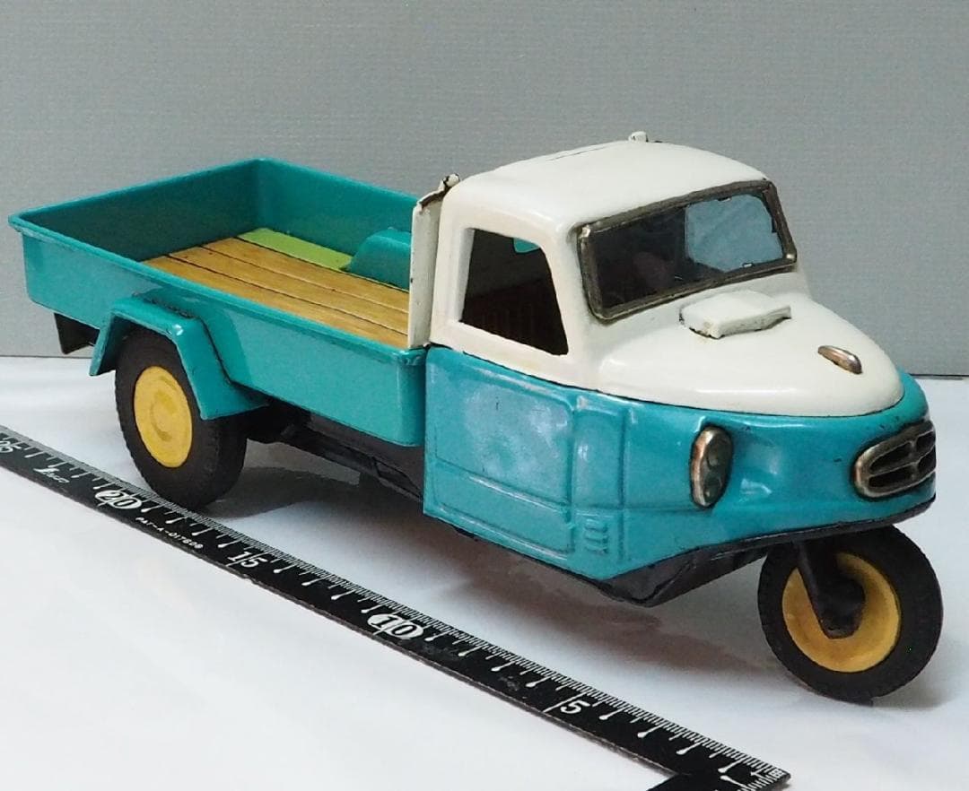 萬代屋【三菱 オート三輪トラック白/黄緑 動作確認済】ブリキ自動車TIN【箱無】