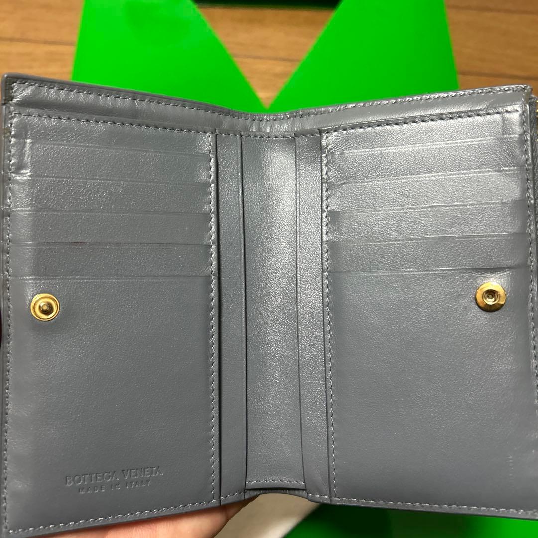 BOTTEGA VENETA カセット　ミディアム　二つ折りウォレット　サンダー
