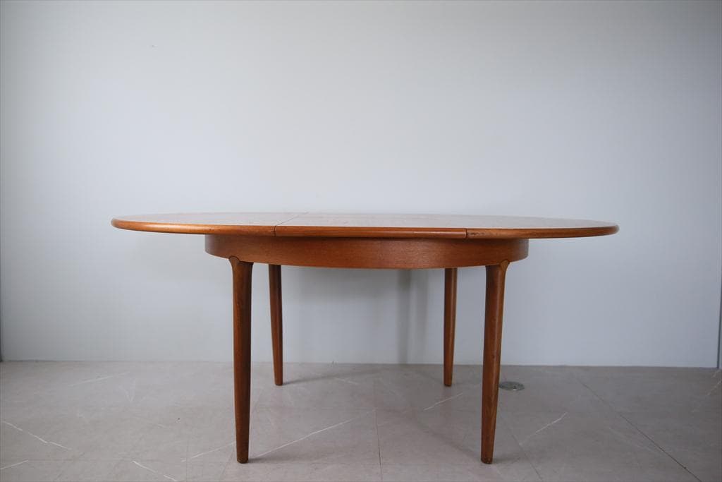 英国アンティークMeredewメレビュー製ラウンドダイニングテーブル89-145