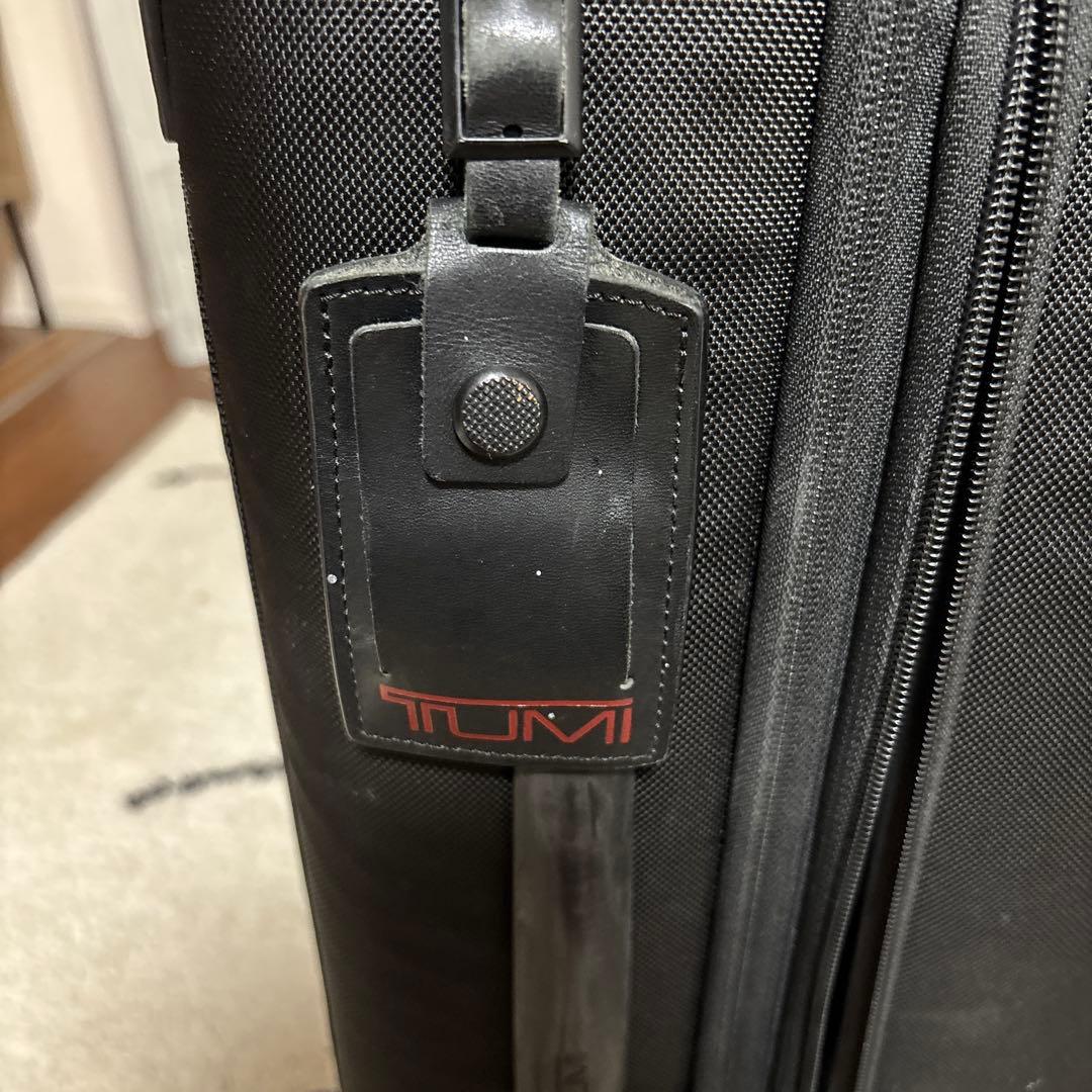 TUMI 22060 ALPHA2・4ウィール・キャリースーツケース ブラック