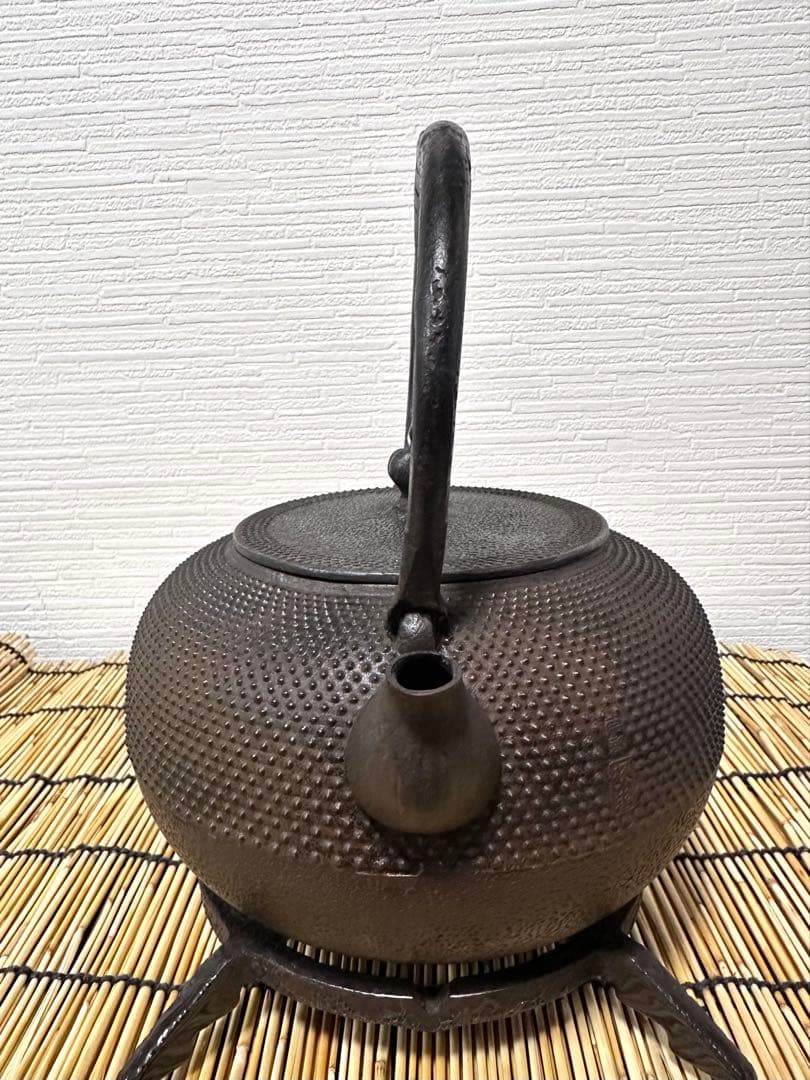 未使用品　南部松雲堂造　１５型アラレ　鉄瓶　南部鉄瓶　南部鉄器　鉄瓶