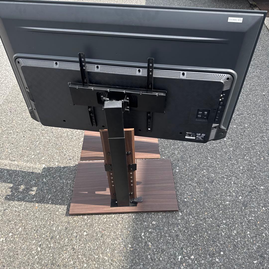 Hisense 50E7H 50インチ液晶テレビ（テレビ台付き）　2023年式