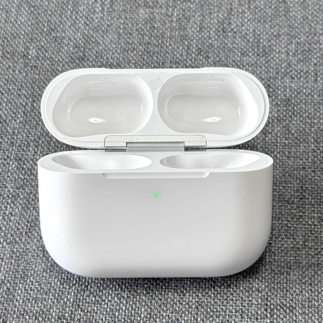 【綺麗】Apple AirPods Pro 第3世代 充電ケース