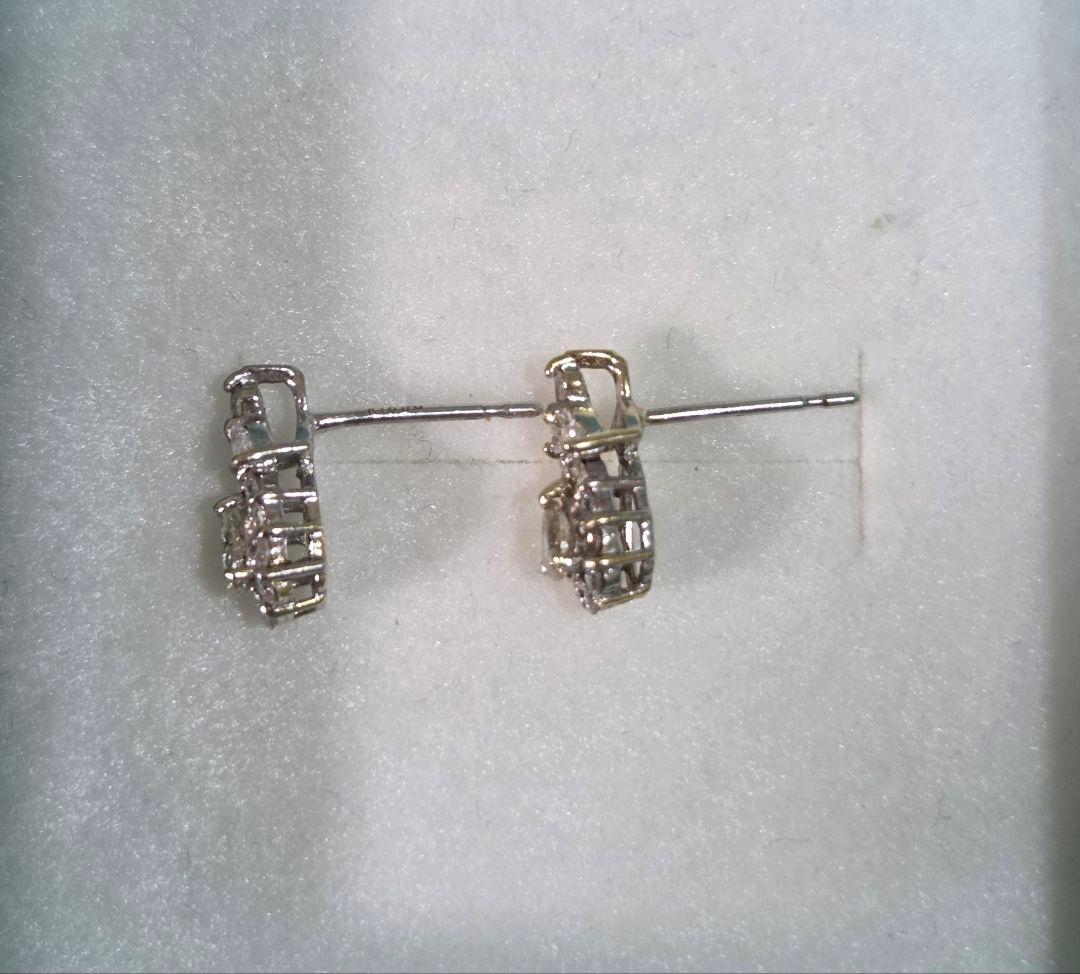 K18WG ダイヤピアス