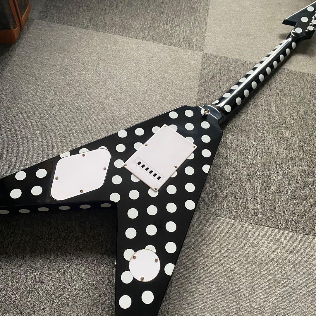 しんノーブランド ランディーローズ フライングV 黒/白 ポルカドット