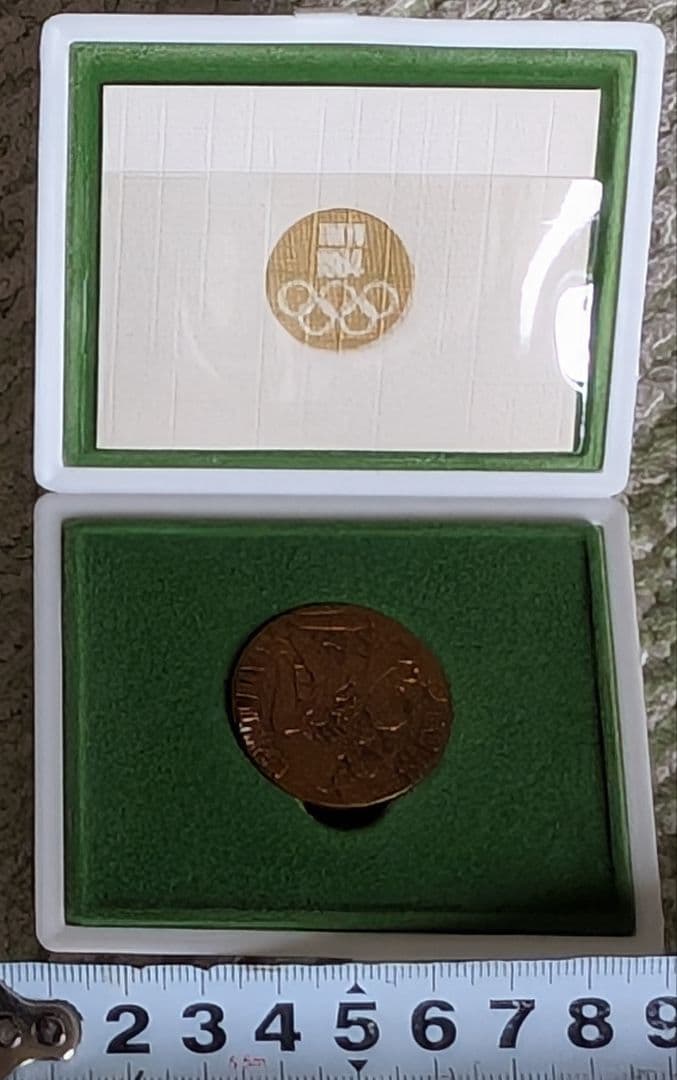 東京オリンピック　記念メダル　１９６４　中古品