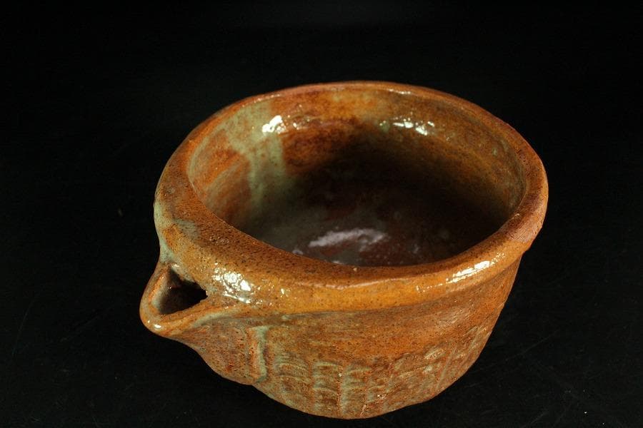 茶道具 手びねり 赤楽 片口茶碗 共箱 未使用(K-A673)