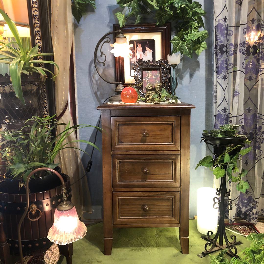 シャビーシック　フレンチ　カントリー　軽量コンパクト　アクセントチェスト