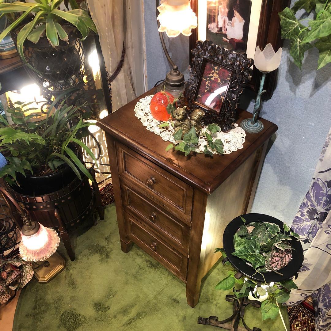 シャビーシック　フレンチ　カントリー　軽量コンパクト　アクセントチェスト