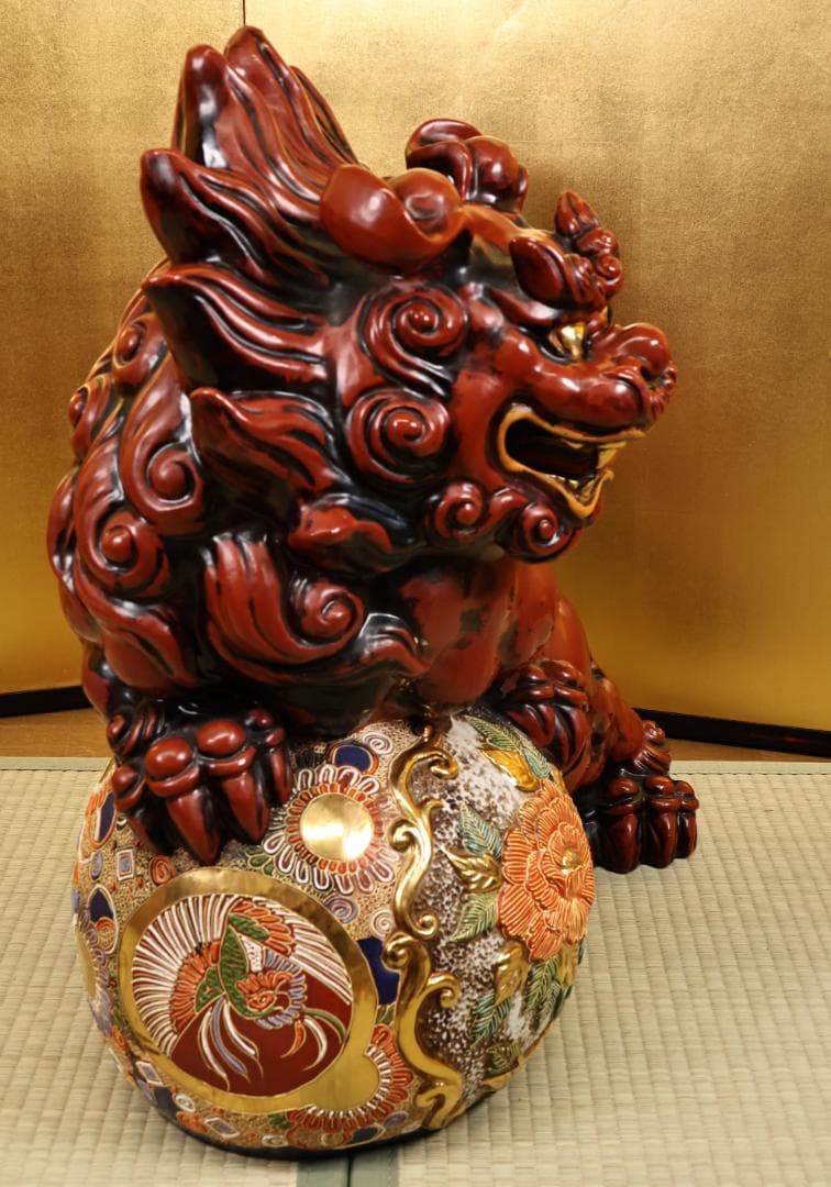 アン、九谷焼　八幡釜　太吉　獅子　牡丹　置物　床飾　高さ56㎝ BK043