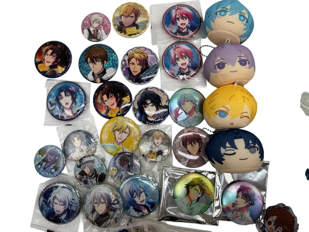 アイドリッシュセブン グッズ バッジ ぬいぐるみ・アクスタ カード まとめ 大量