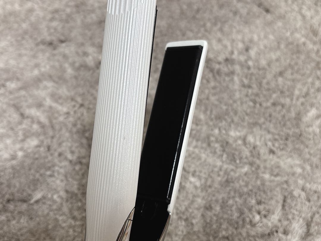 美品 ReFa ストレートヘアアイロン ホワイト/シルバー リファ