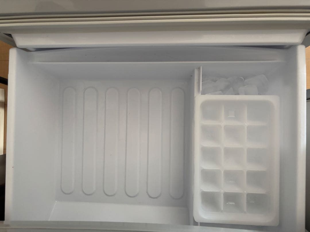 SHARP 冷蔵冷凍庫　2ドア