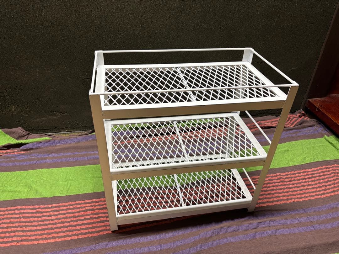 アイアンシェルフ３段棚　多肉植物　アガベ　植物棚　シャビー塗装