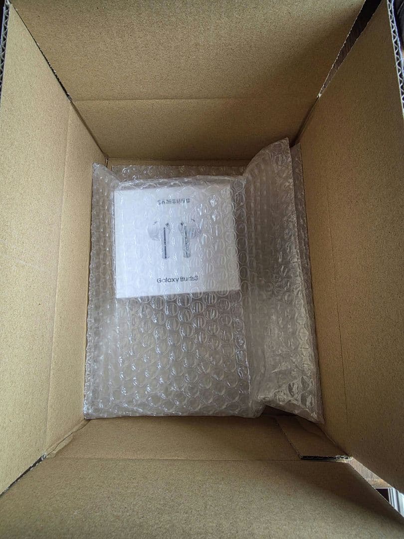 S*R様 【新品・未開封】Samsung Galaxy Buds3 ホワイト