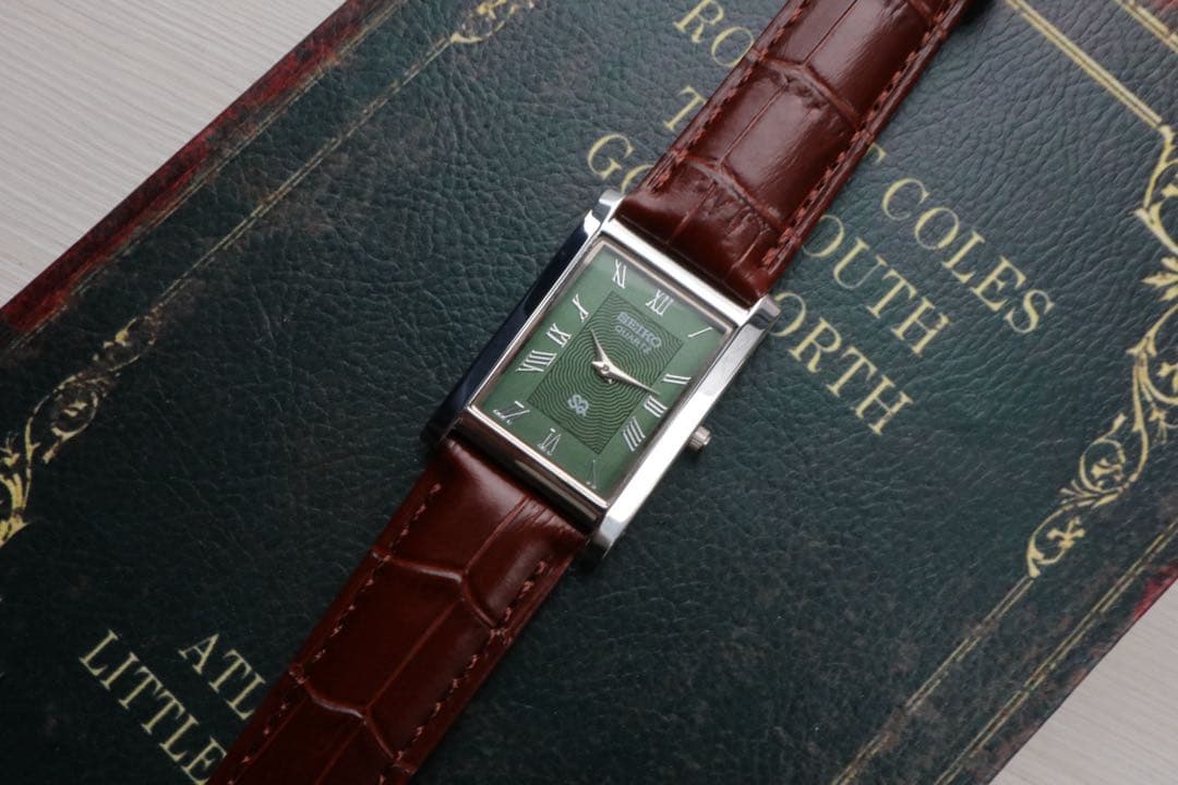 SEIKO tank 緑×銀 レクタンギュラー 稼働品