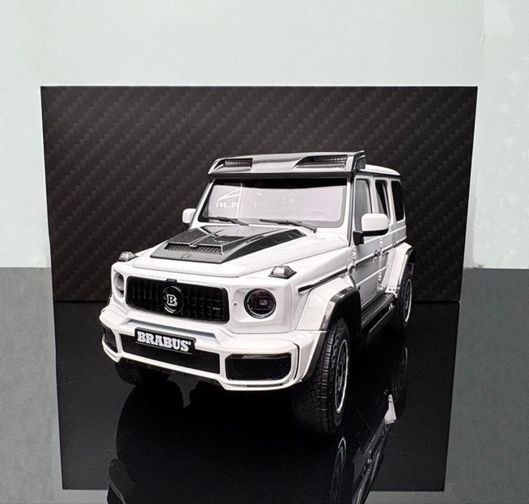 Brabus G-Class ホワイト 1\18スケールモデルミニカー