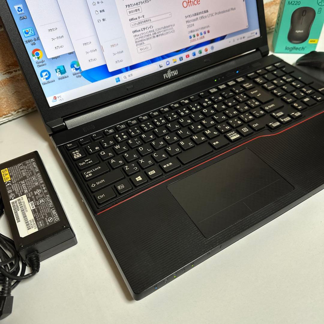 富士通ノート PC Corei5 SSD256GB メモリ16GB Win11
