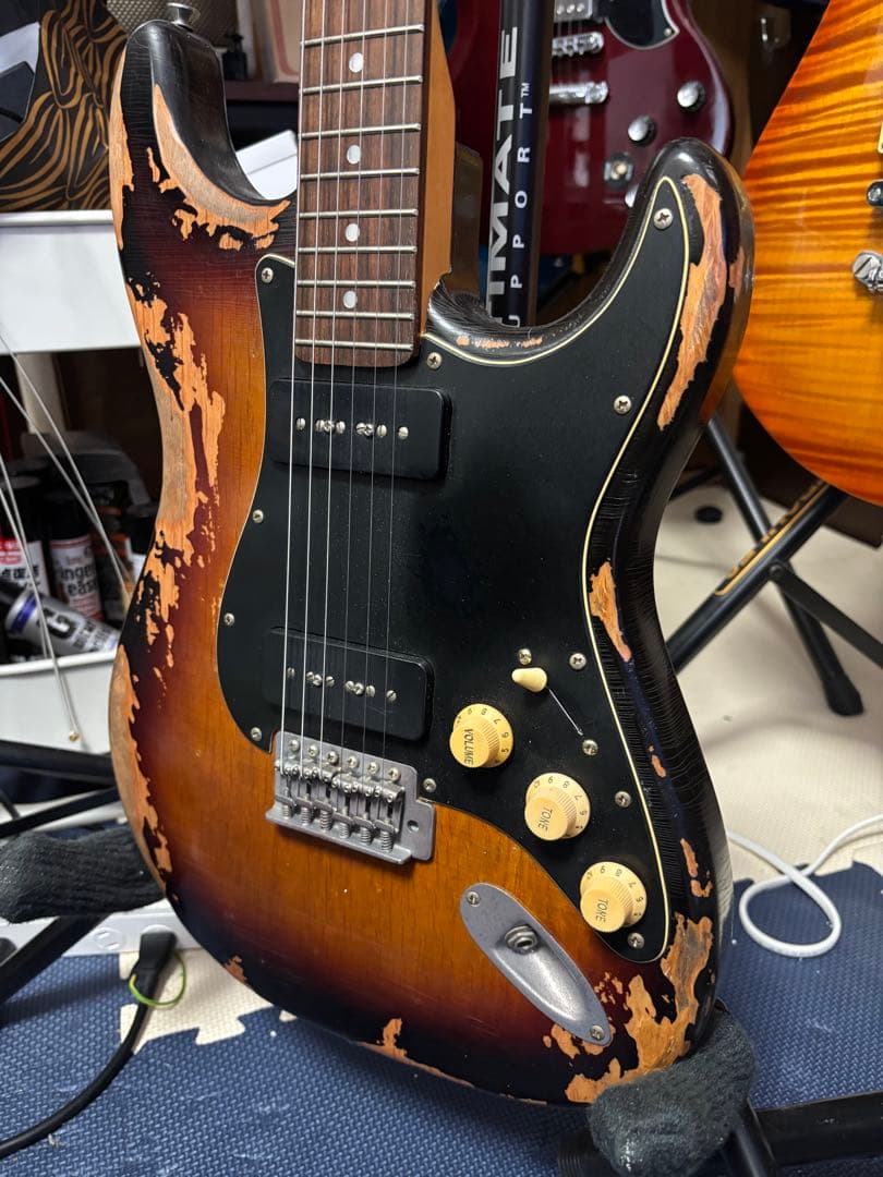 ストラトキャスタータイプ　P-90 ２発