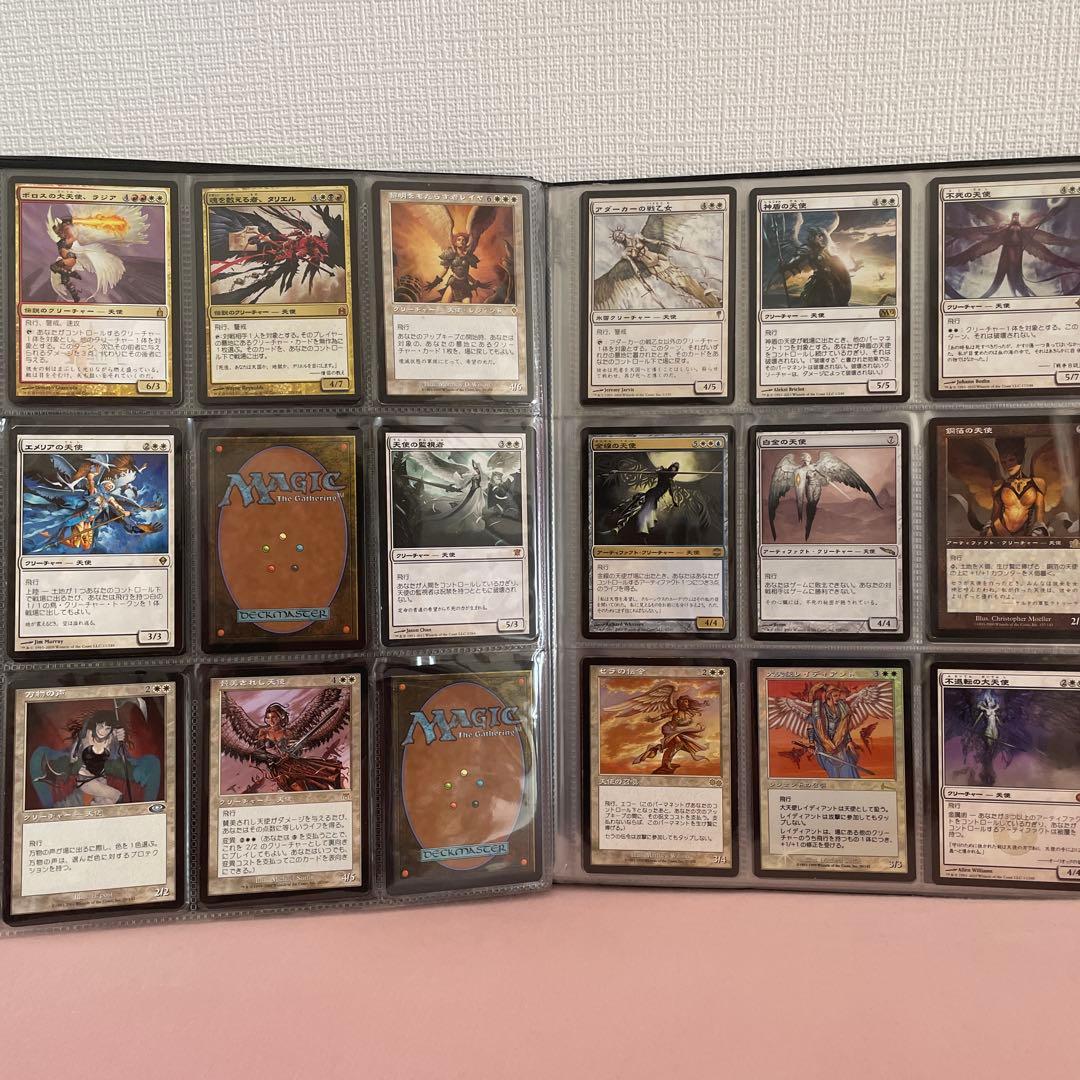 Magic: The Gathering カードスリーブバインダーとカード