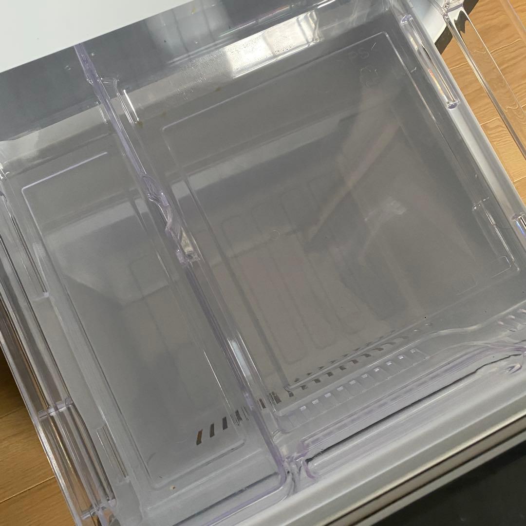 三菱ノンフロン冷凍冷蔵庫　146ℓ MR-P15Z-B1 床傷防止マット付き