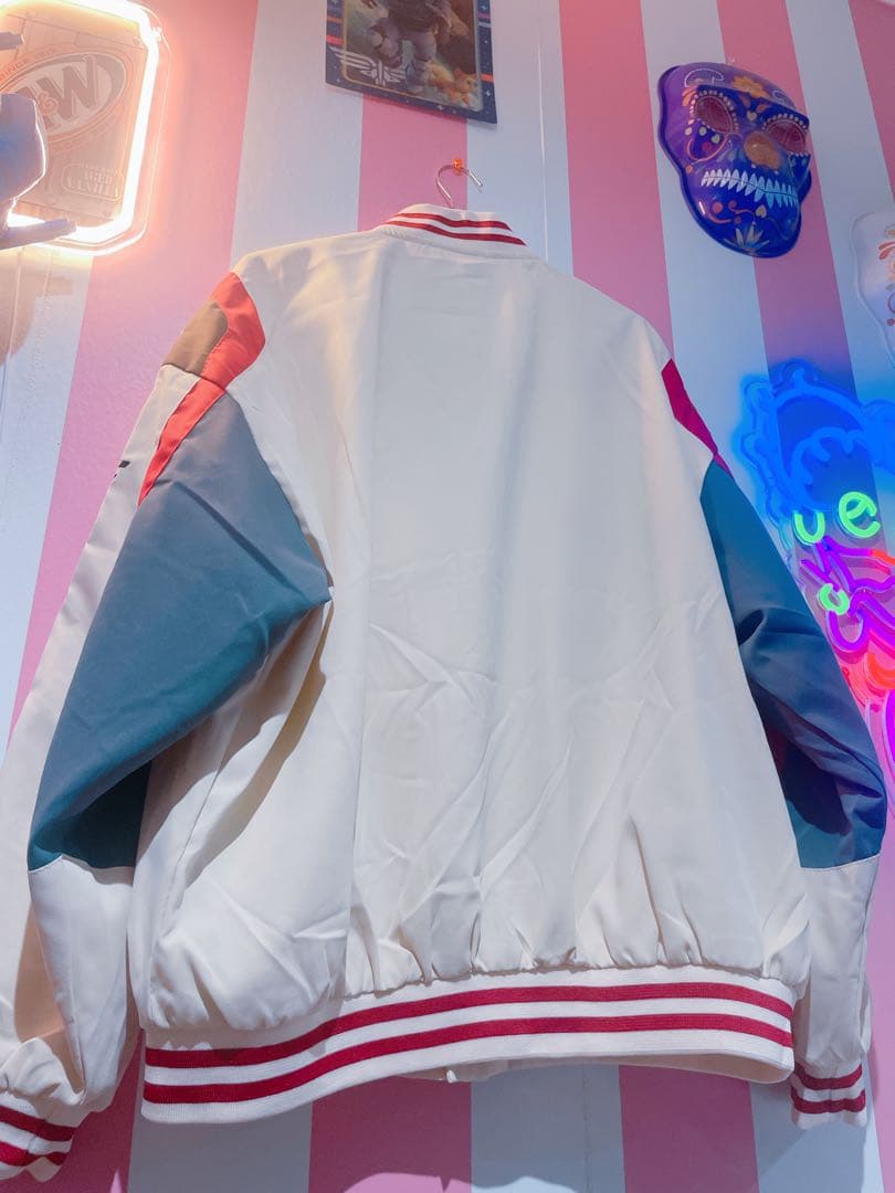 春先に❤️M&M's ロゴ入り ブルゾン