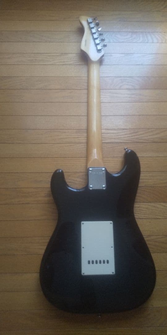 2005年製 フェルナンデス ストラトタイプ