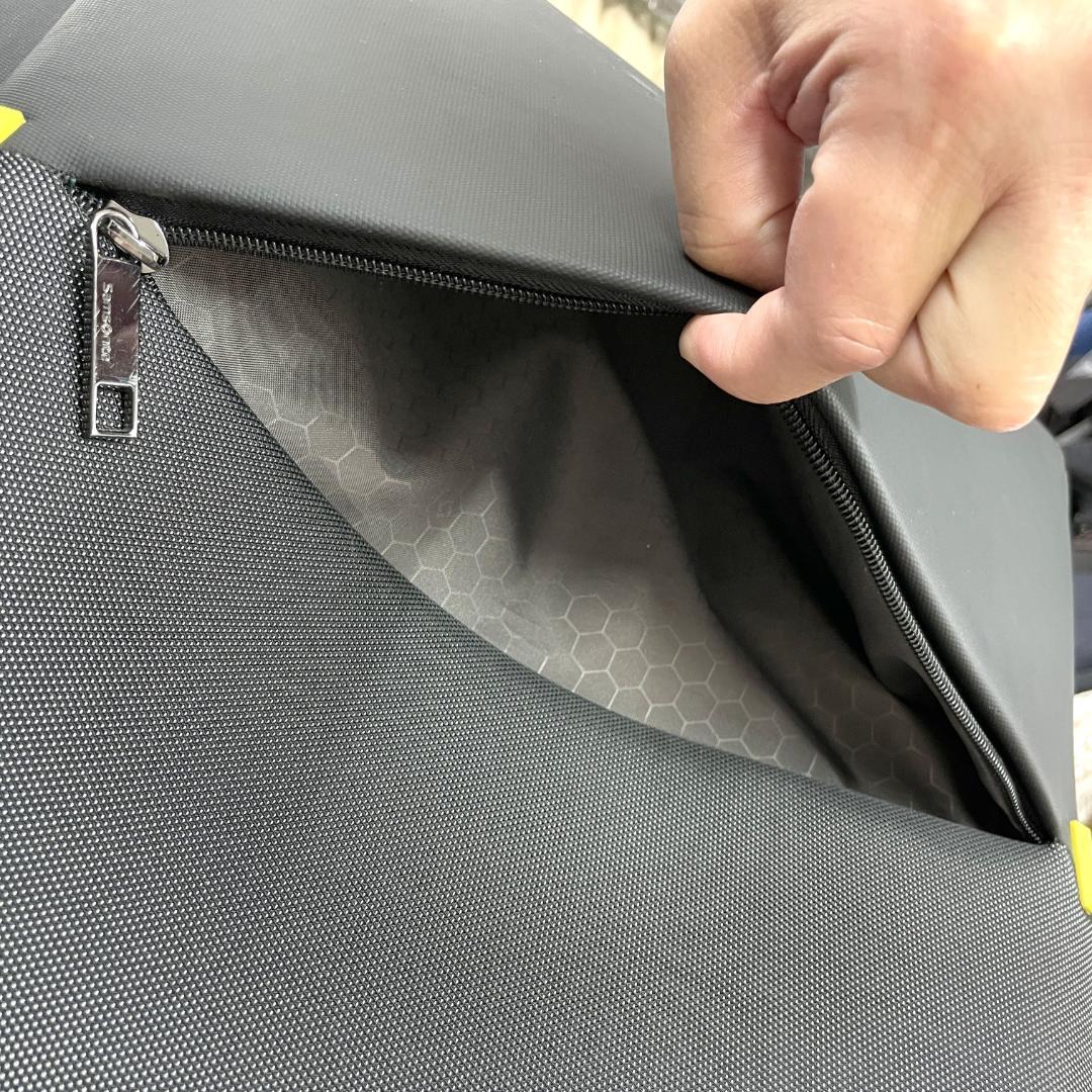 Samsonite　STRARIUM　スピナー　キャリーケース　ソフト　4輪