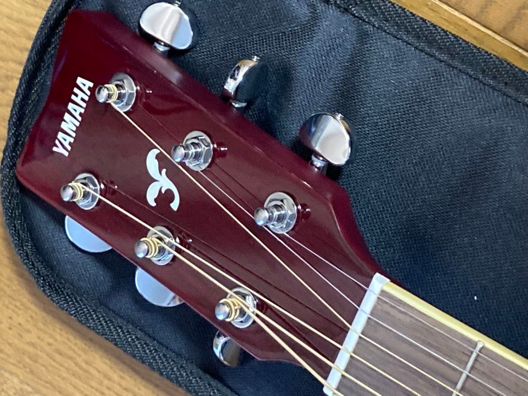 YAMAHA アコースティックギター FS820 レッド ギターケース付き