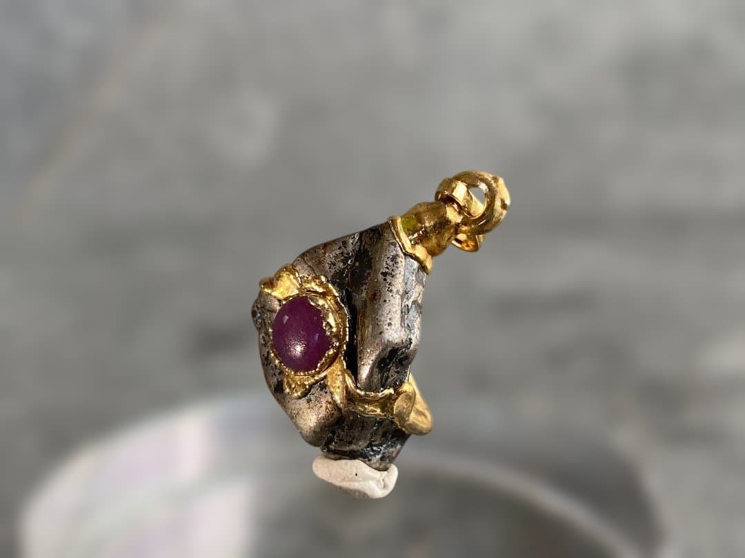 隕石ペンダント スギライト付き②